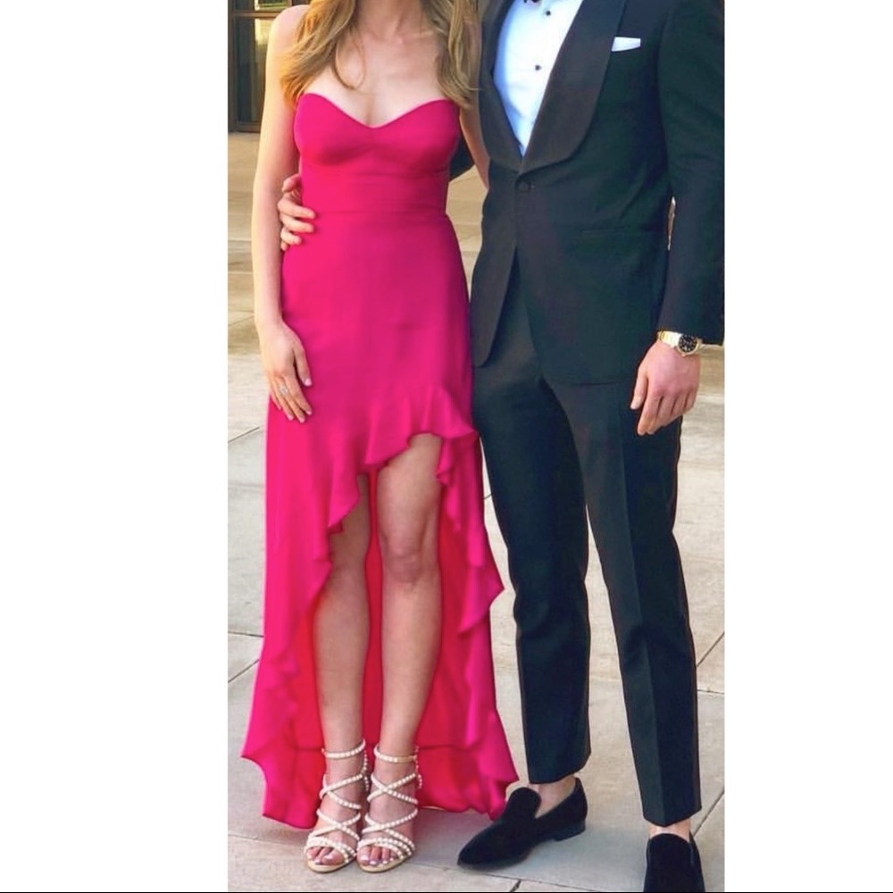 Amanda Uprichard
Amalia Silk Hi-Lo Ruffle Gown